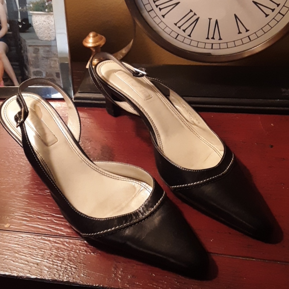 UNISA Sling back leather pumps 7.5 B
